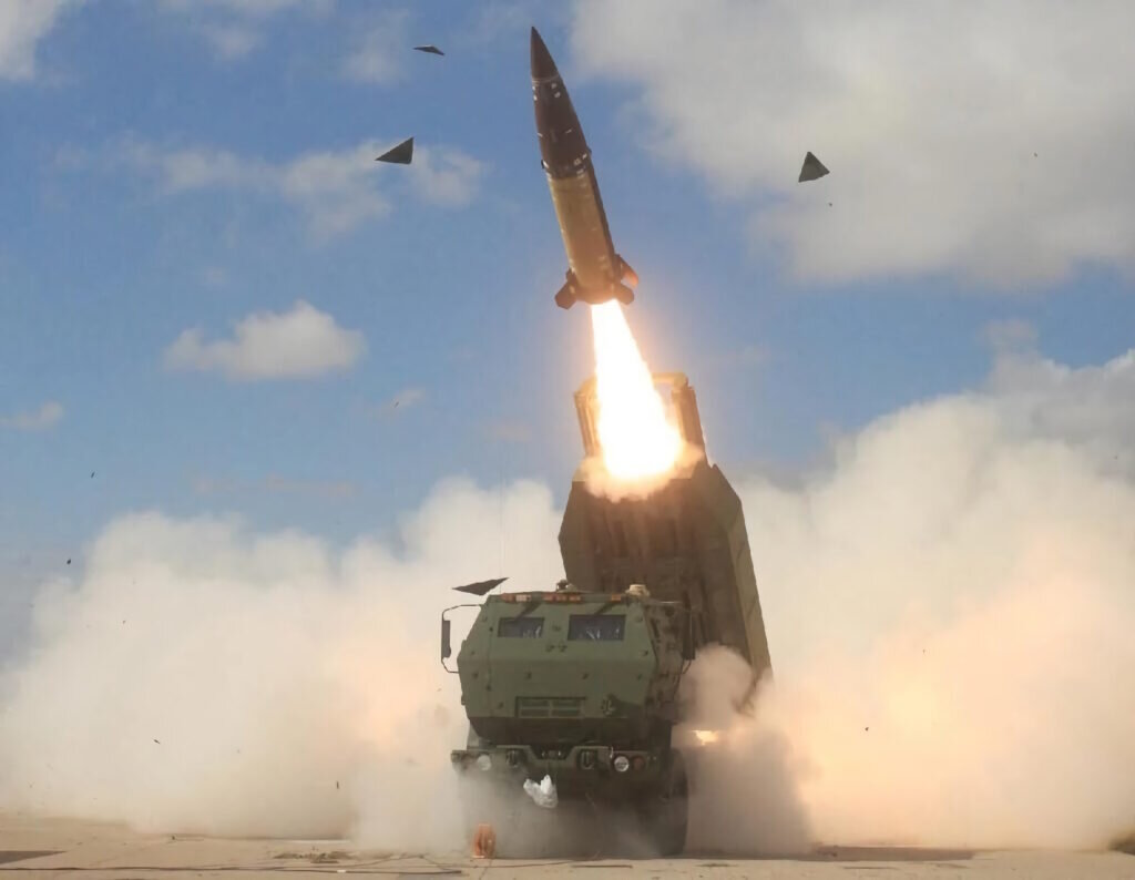 این موشک جدیدترین هدیه ویرانگر آمریکا به اوکراین است/ عکس