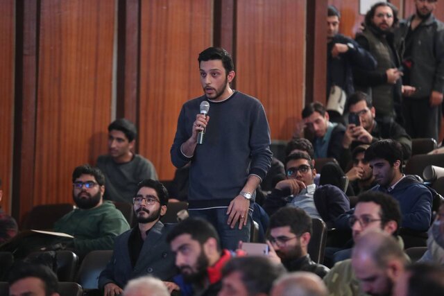 رئیس صداوسیما در جمع دانشجویان: از هیچ زخم زبان و تهمتی نمی‌ترسیم