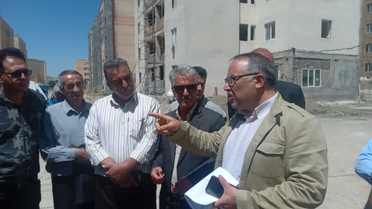 پایان بلاتکلیفی در مسکن مهر اسلام آبادغرب با ورود مستقیم «خانم وزیر»