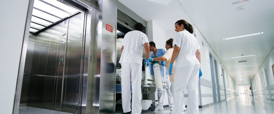 عوامل اصلی مؤثر بر هزینه نصب آسانسور بیمارستانی